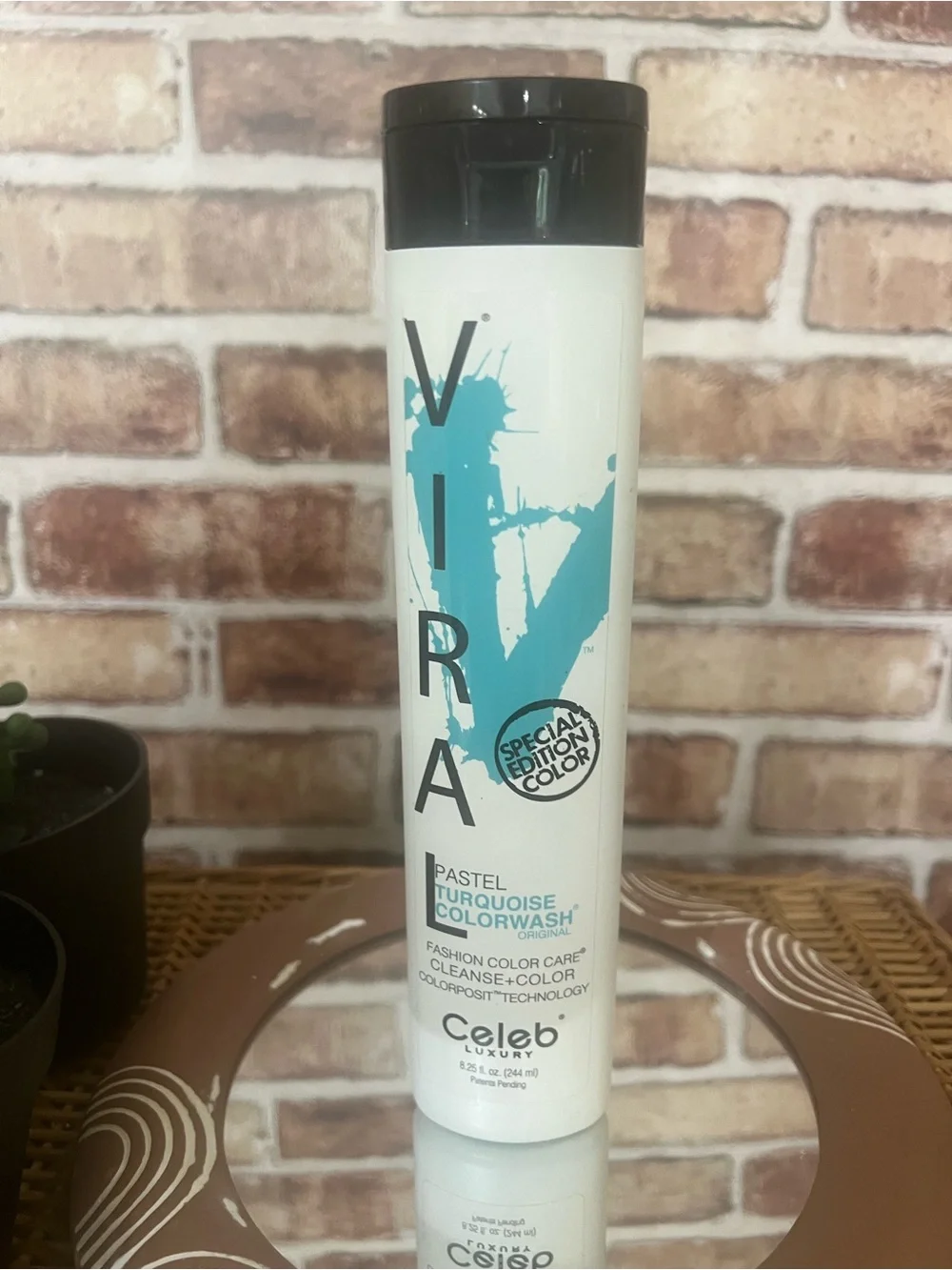 VIRAL Pastel Turquoise Colorwash Shampoo - Pastel Turquoise